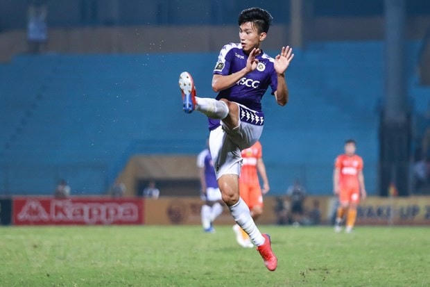 Đoàn Văn Hậu chỉ có thể thi đấu cho Hà Nội FC ở V-League 2020 trong thời gian tới. (Ảnh: Nguyên An/Vietnam+).