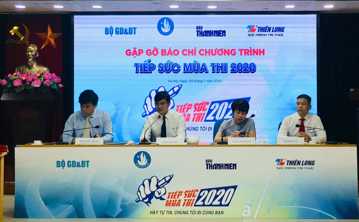 Quang cảnh buổi họp báo.
