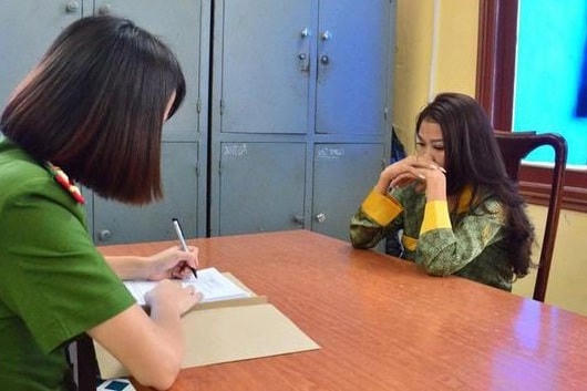 Nguyễn Thị Lan tại cơ quan Công an.