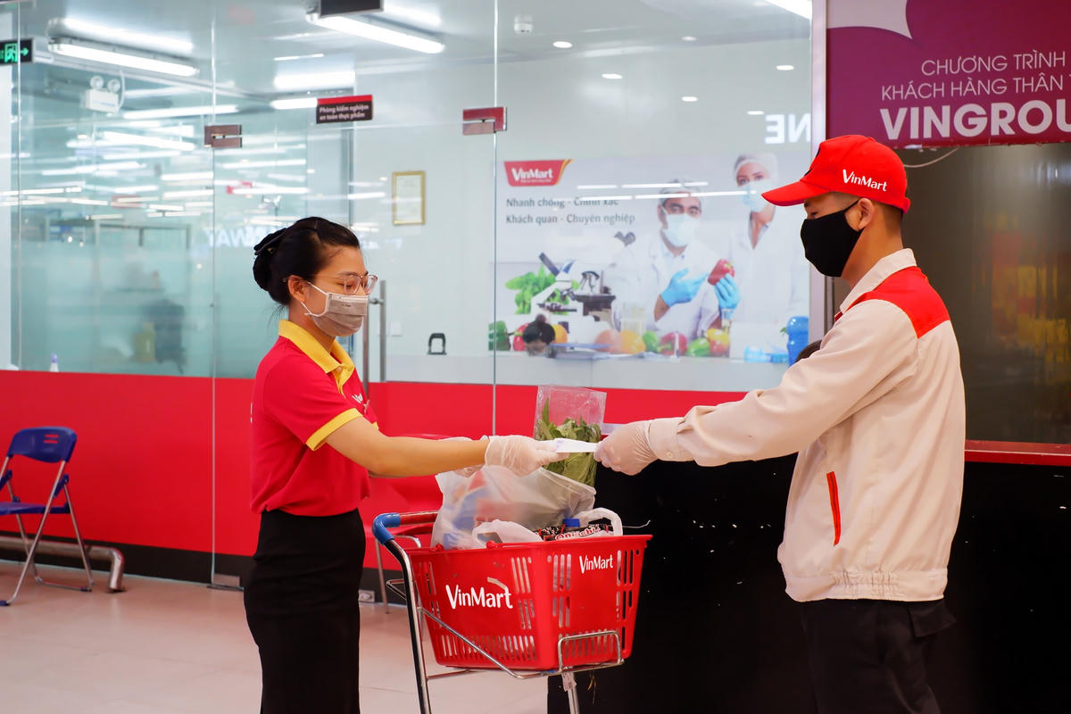VinMart 'đi chợ hộ', giúp người dân không phải ra khỏi nhà vẫn có hàng tốt
