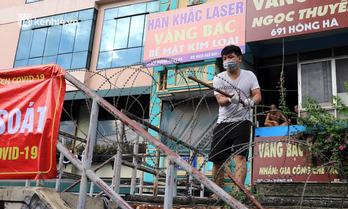 Địa bàn phường khá rộng lớn bao gồm cả tuyến đường gốm sứ với những đường thông ra ngoài. Nguồn: Kenh14.vn.