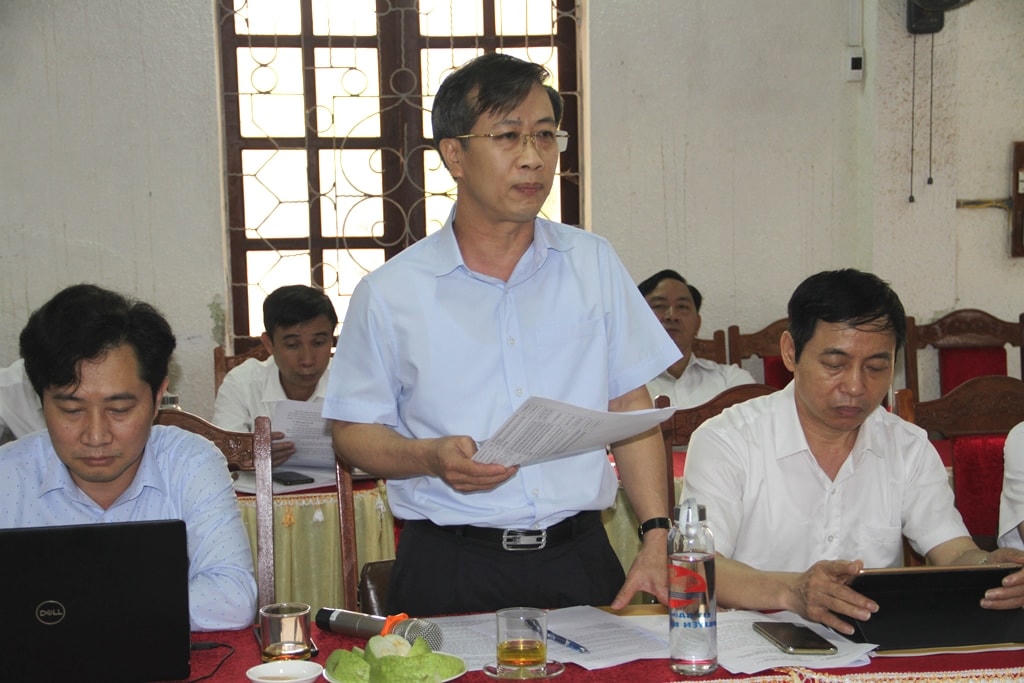 Ông Nguyễn Đức Thành - Phó Chủ tịch Ủy ban MTTQ tỉnh Nghệ An phát biểu một số vấn đề liên quan đến cơ cầu, thành phần với Đoàn giám sát