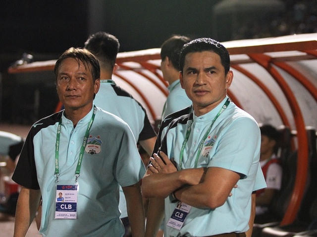 Kiatisuk cần có chiến thắng để tiếp thêm niềm tin cho các học trò tại V-League. Ảnh: Trọng Vũ.  