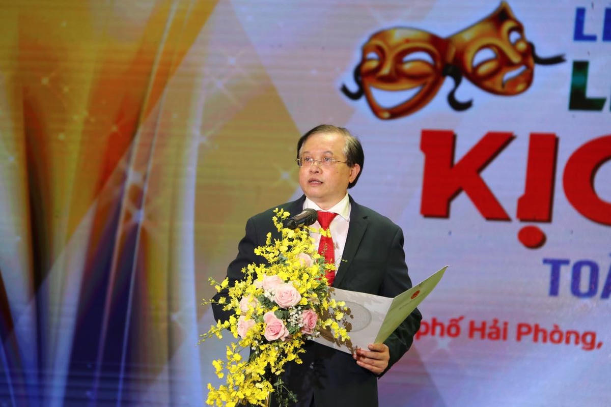 Thứ Trưởng Tạ Quang Đông phát biểu tại buổi lễ. 