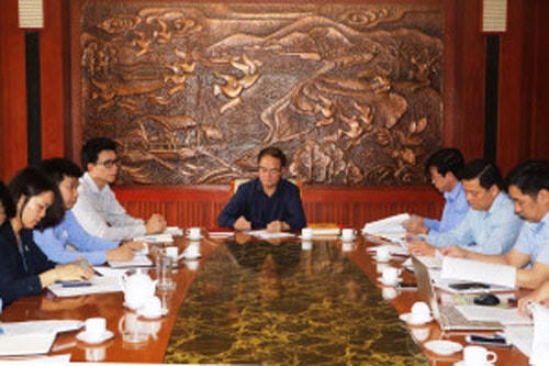 Quang cảnh cuộc họp.