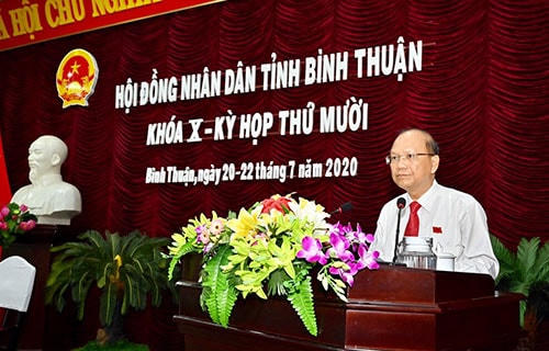 Ông Nguyễn Mạnh Hùng, Bí thư Tỉnh ủy, Chủ tịch HĐND tỉnh Bình Thuận phát biểu khai mạc tại kỳ họp.