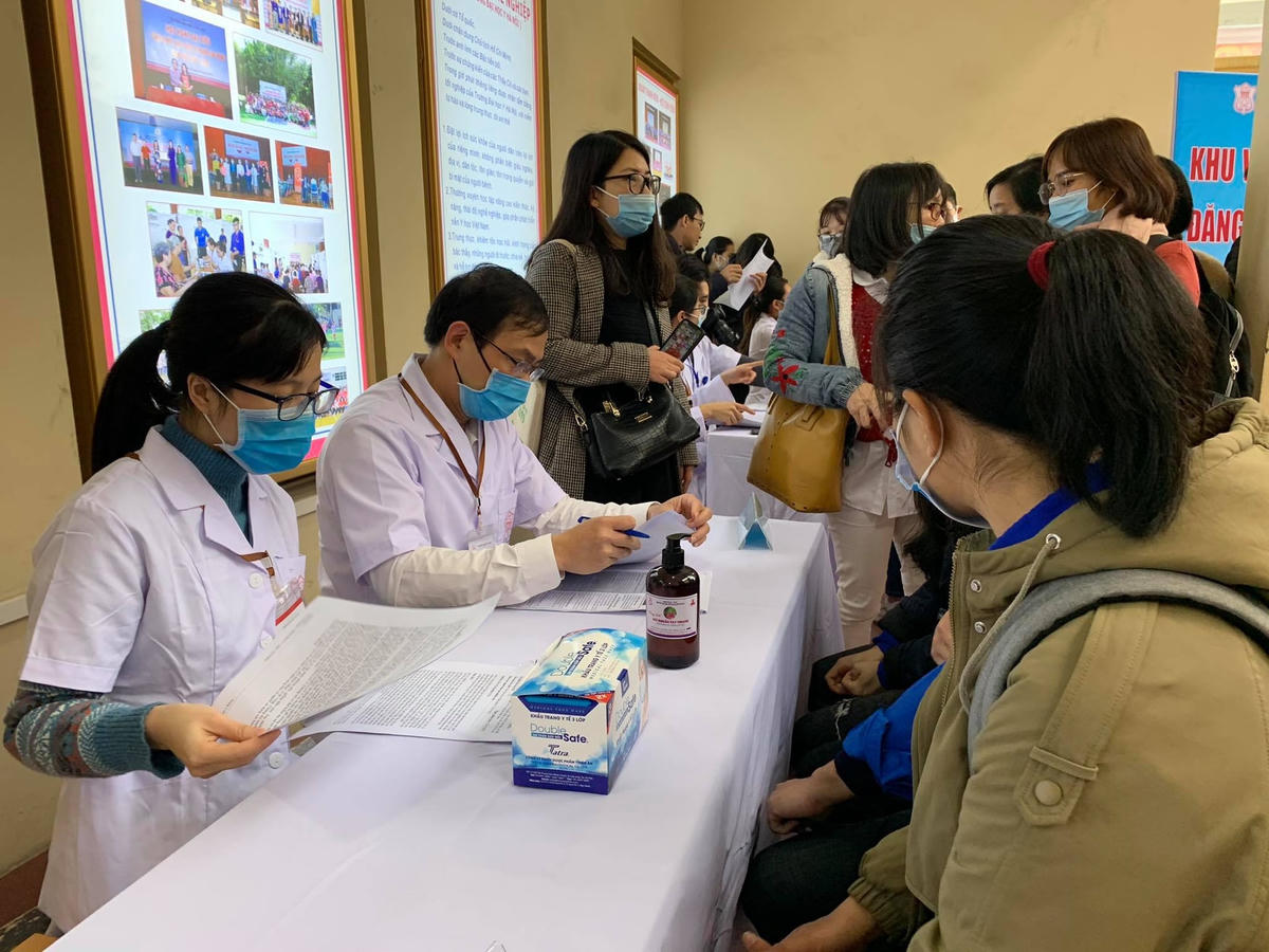 Tình nguyện viên đăng ký thử nghiệm vaccine Covivac.