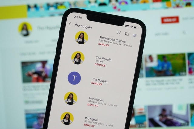 Hàng loạt kênh YouTube có tên Thơ Nguyễn "mọc lên" như nấm sau mưa chỉ trong một đêm.