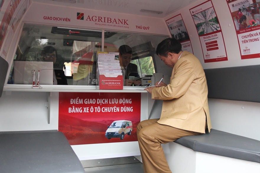 Mang các dịch vụ tài chính đến với người dân vùng sâu, vùng xa, Agribank đã và đang thực hiện hóa Chiến lược tài chính toàn diện quốc gia của Chính Phủ.