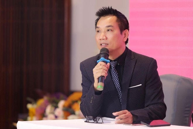 Nhà báo Ngô Bá Lục cho biết, nghệ sỹ là những người mang lại cho đời những vẻ đẹp về tinh thần thông qua các sản phẩm nghệ thuật và là “hình mẫu” cho rất nhiều khán giả học tập. 