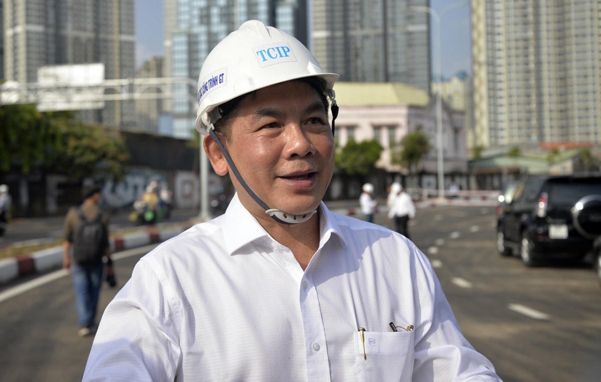 Ông Lương Minh Phúc, Giám đốc Ban Quản lý dự án đầu tư xây dựng các công trình giao thông.