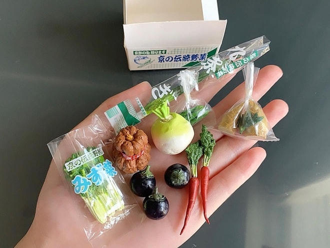 Hà My cho biết, thời gian tới, cô sẽ tiếp tục tìm mua thêm đồ để hoàn thiện căn nhà. Sau đó, nữ tiếp viên mong muốn làm thêm một mô hình nhỏ bán bánh ngọt, quán cafe và quầy bán rau củ, hoa quả.. Ảnh: NVCC.