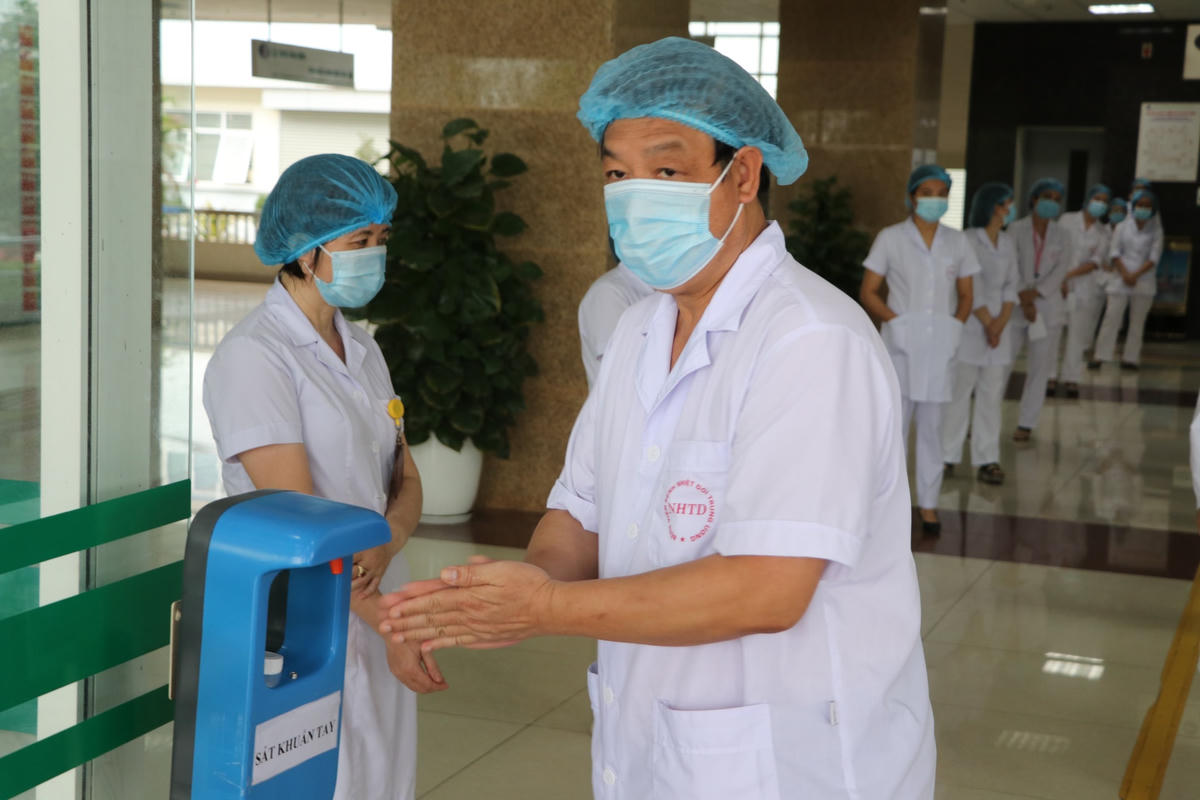 [ẢNH] 705 cử tri BV Bệnh Nhiệt đới Trung ương cơ sở 2 đi bầu cử