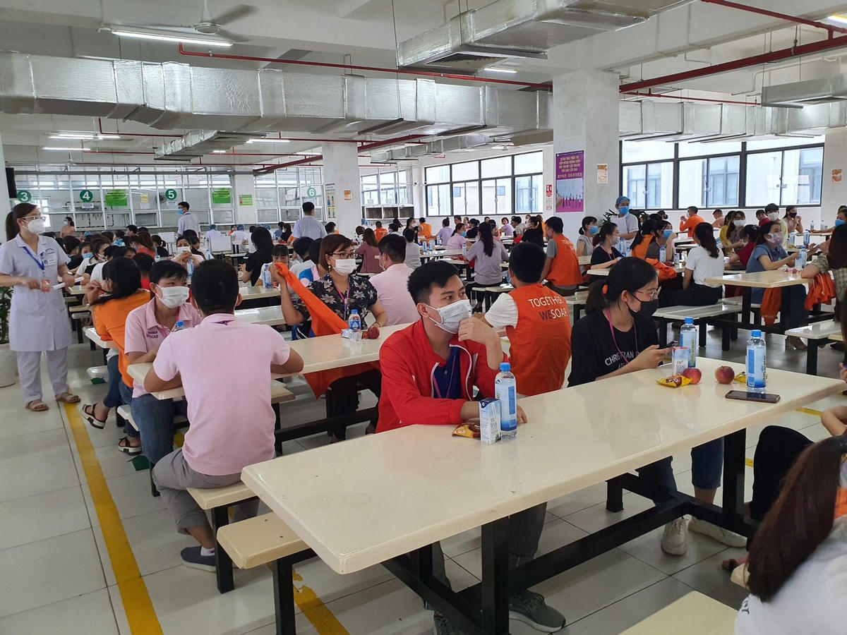 Khám sàng lọc tại Cty TNHH Regina Miracle International Việt Nam.