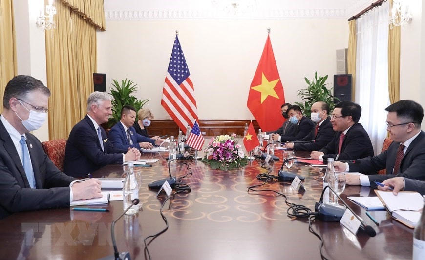 Phó Thủ tướng, Bộ trưởng Bộ Ngoại giao Phạm Bình Minh hội đàm với Cố vấn An ninh Quốc gia Hoa Kỳ Robert O'Brien. (Ảnh: Lâm Khánh/TTXVN).