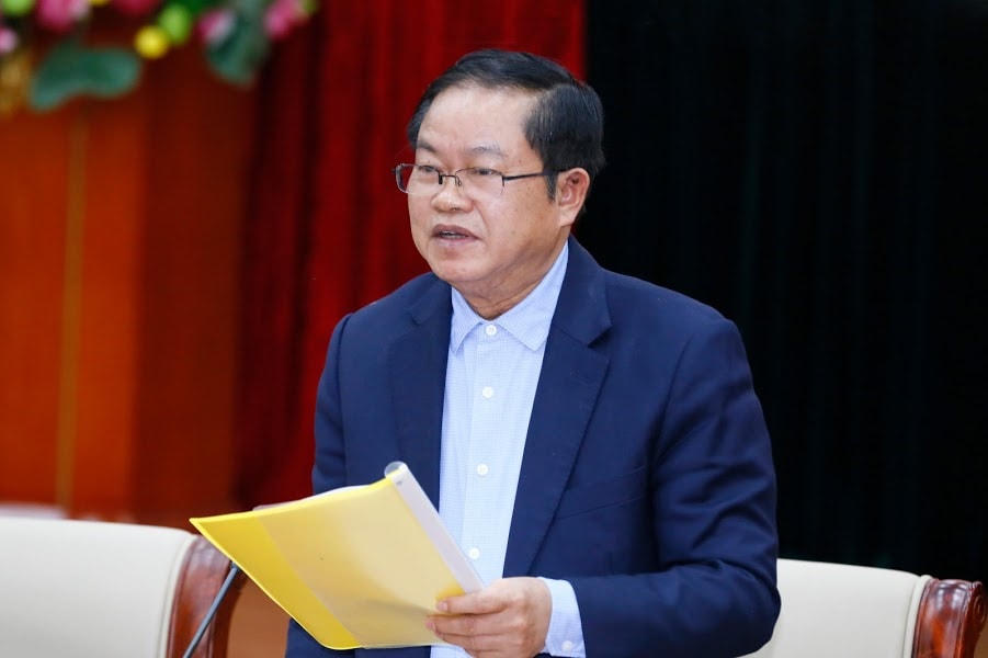 Phó Chủ tịch Quốc hội Đỗ Bá Tỵ phát biểu tại Hội nghị.