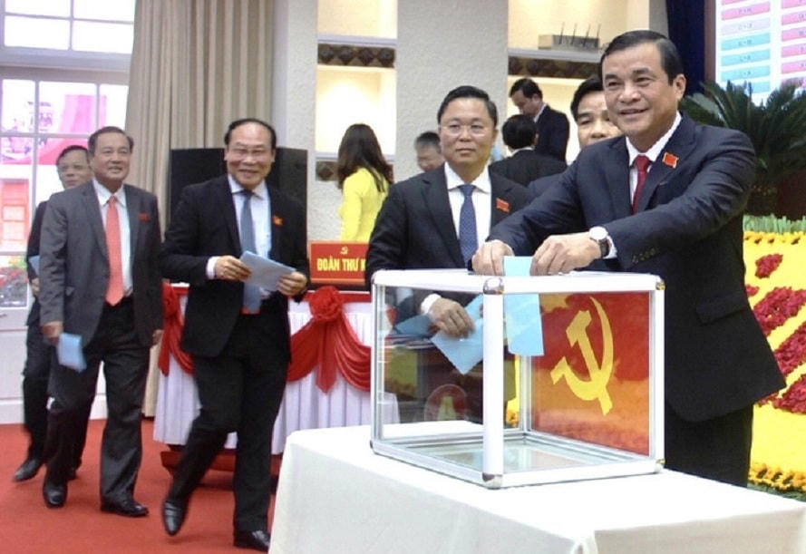 Bỏ phiếu bầu Ban Thường vụ Tỉnh ủy khóa XXII.