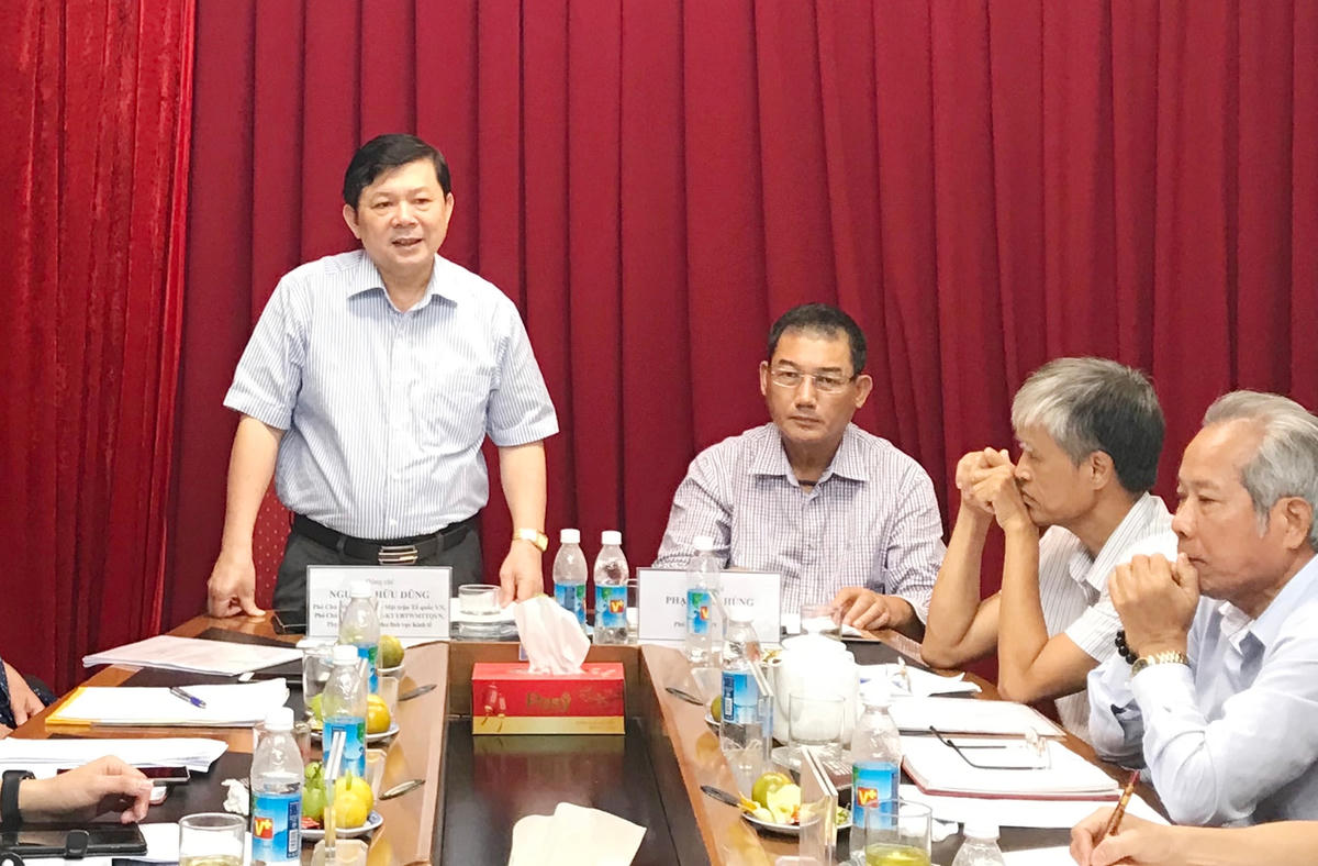 Phó Chủ tịch Nguyễn Hữu Dũng phát biểu tại buổi làm việc.