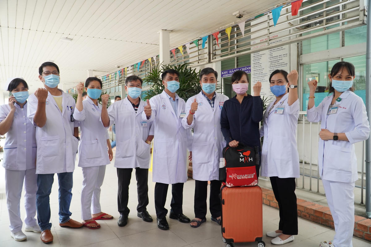 Bệnh viện Chợ Rẫy TP HCM cử 13 y bác sĩ hỗ trợ tâm dịch Bắc Giang