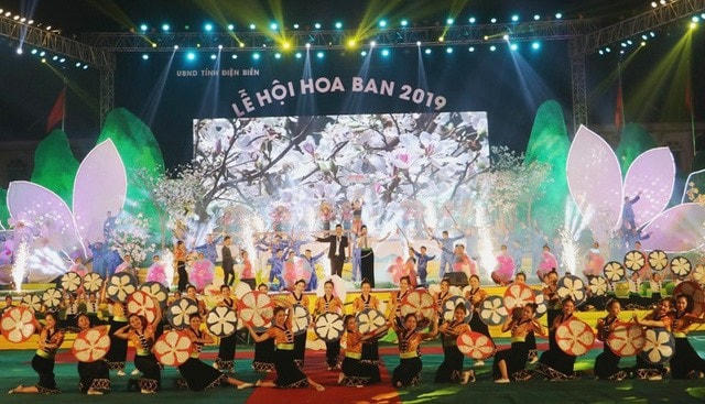 Lễ hội hoa Ban Điện Biên.