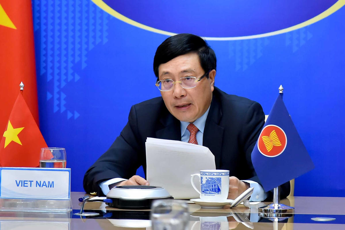 Phó Thủ tướng, Bộ trưởng Ngoại giao Phạm Bình Minh phát biểu tại hội nghị