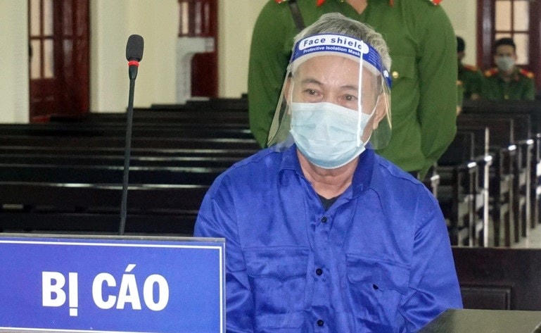 Với hành vi của mình, Cao Trọng Phú đã bị TAND tỉnh Nghệ An tuyên phạt tù chung thân về tội "Giết người", 3 năm tù về tội "Tàng trữ, sử dụng trái phép vũ khí quân dụng", tổng hợp hình phạt chung là tù chung thân.