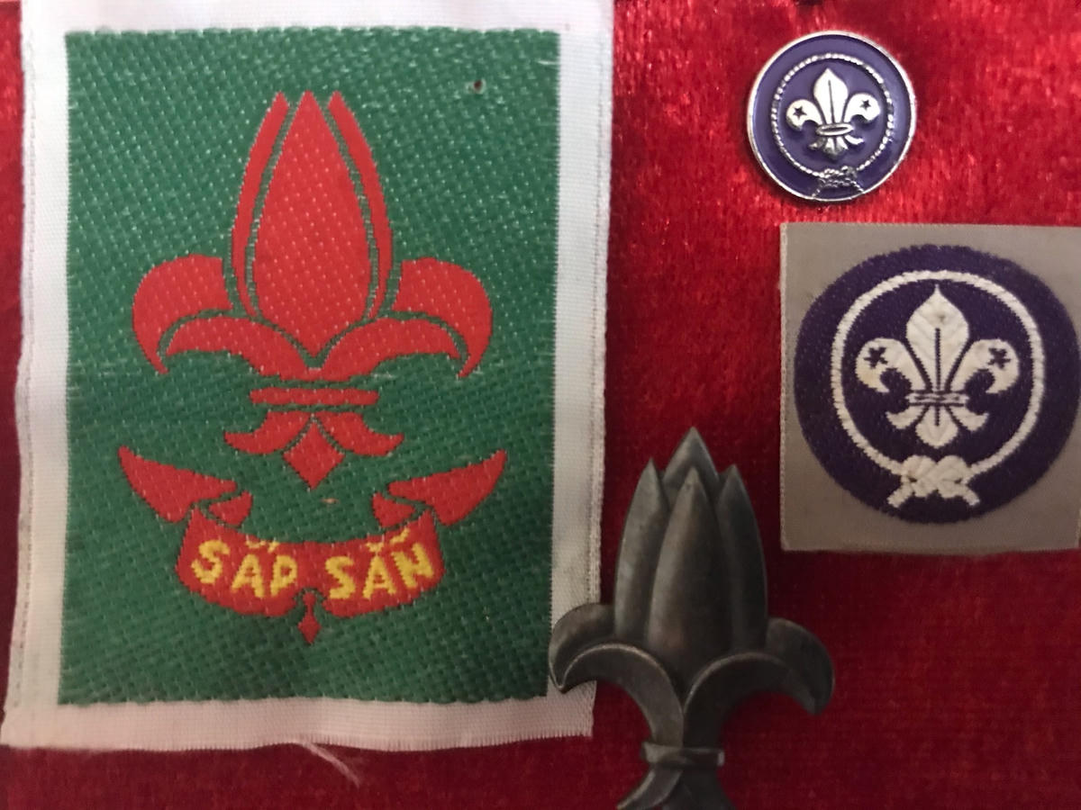 Huy hiệu Hướng đạo.