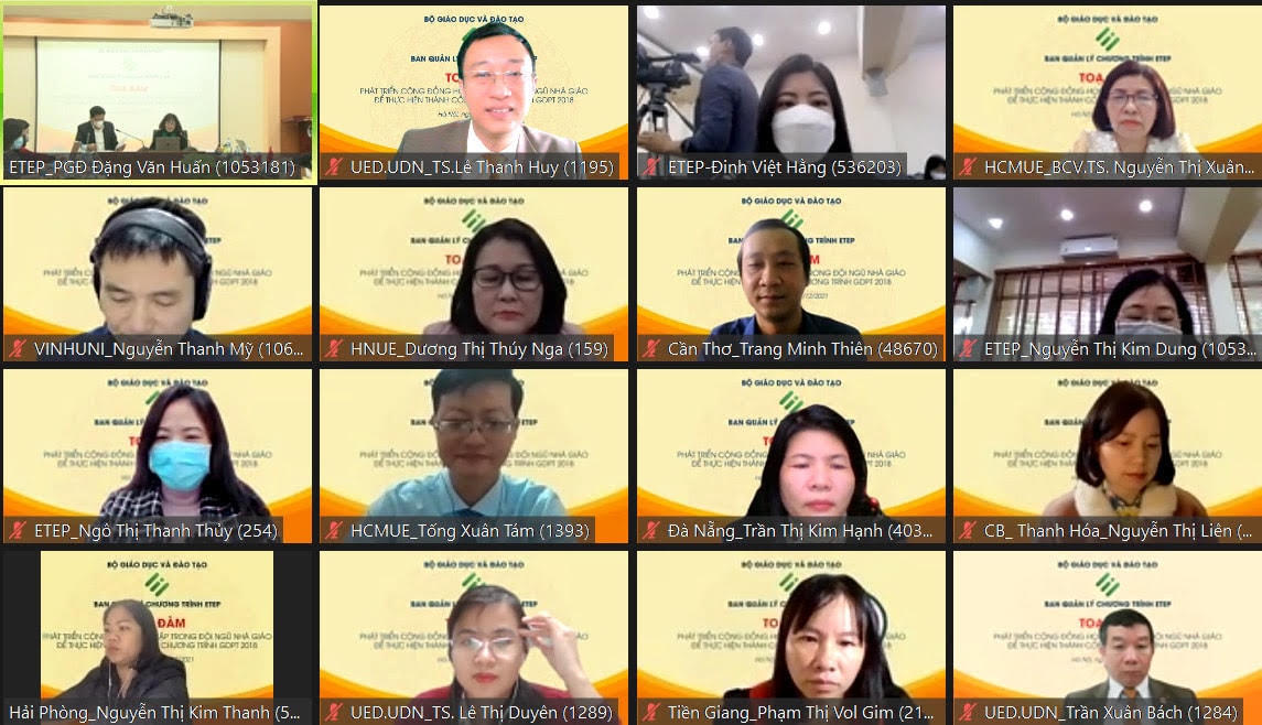 Các thầy cô tham gia tọa đàm.