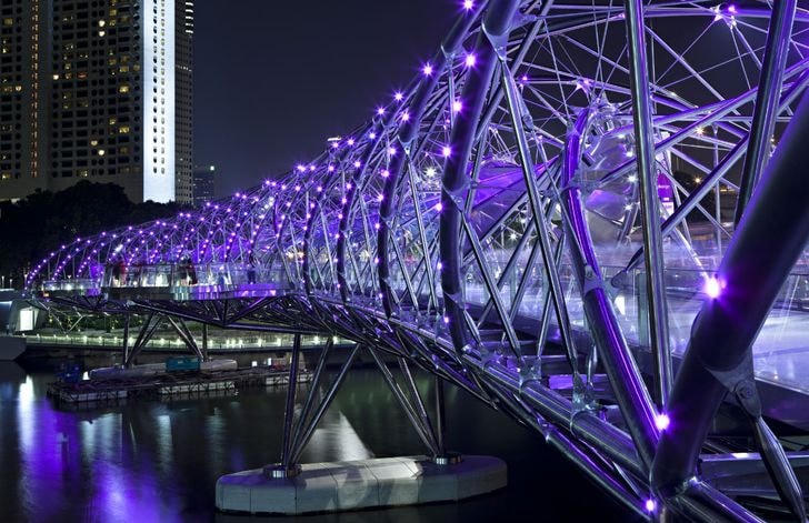Cầu Helix ở Singapore.  