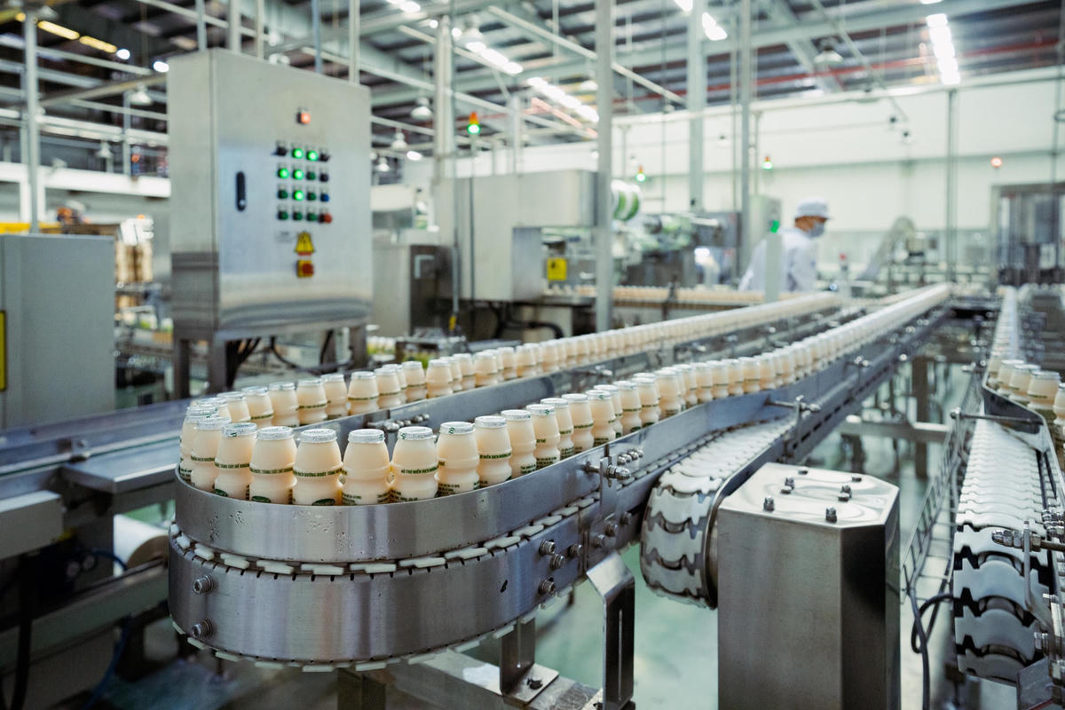 Dây chuyền sản xuất khép kín, hiện đại, đảm bảo chất lượng an toàn giúp sản phẩm Vinamilk được chọn phục vụ cho nhiều sự kiện lớn của quốc gia.