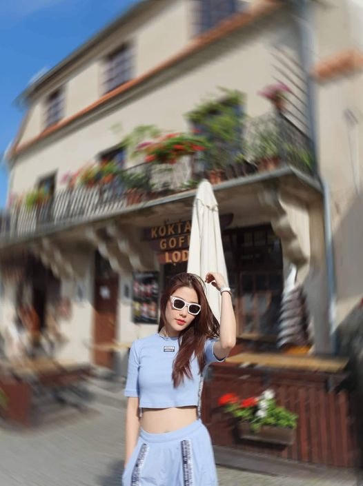 5. Diễm My 9x khiến các chàng chóng mặt: “Cafe không đường rất đắng nhưng nó sẽ ngọt ngào khi uống cùng em!”.