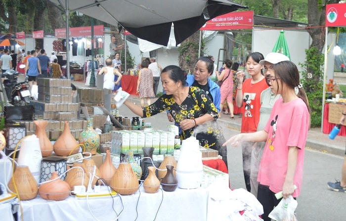 Người tiêu dùng Thủ đô ưu tiên lựa chọn hàng Việt.