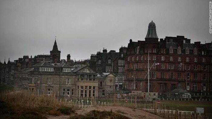 Đại học St Andrews được biết đến là trường học lâu đời danh giá. Ảnh: CNN.