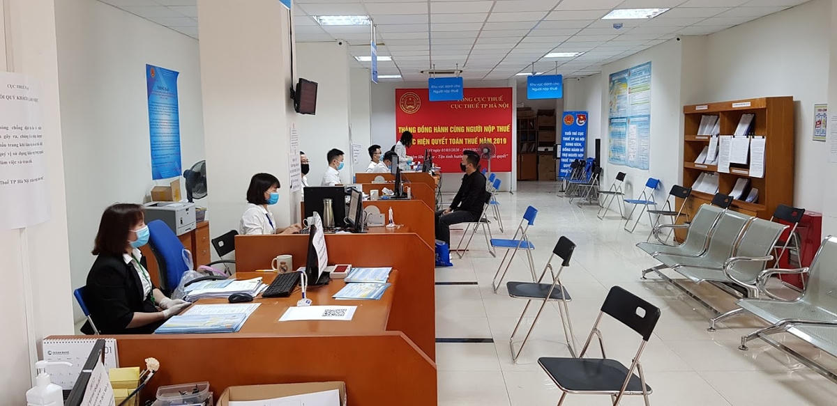 Các hàng ghế được giữ khoảng cách an toàn theo quy định phòng dịch.