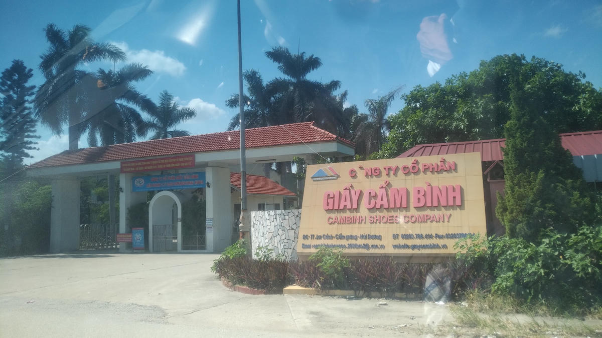 Công ty CP Giầy Cẩm Bình.