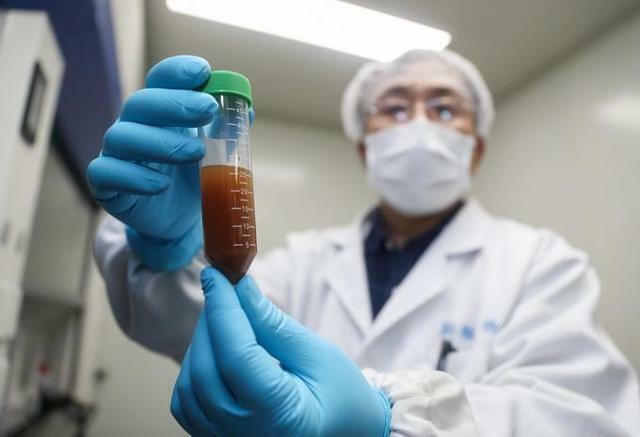Cuộc chạy đua nghiên cứu vaccine phòng Covid-19 không chỉ diễn ra trong phòng thí nghiệm, mà còn gay gắttrên thương trường.