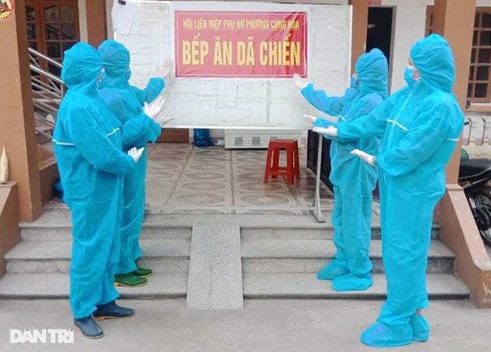 Cảm động bếp ăn 'dã chiến' xuyên Tết luôn đỏ lửa tại ổ dịch TP Chí Linh