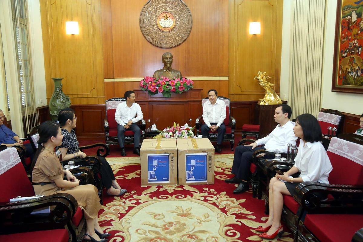 Quang cảnh buổi tiếp nhận. Ảnh: Kỳ Anh.