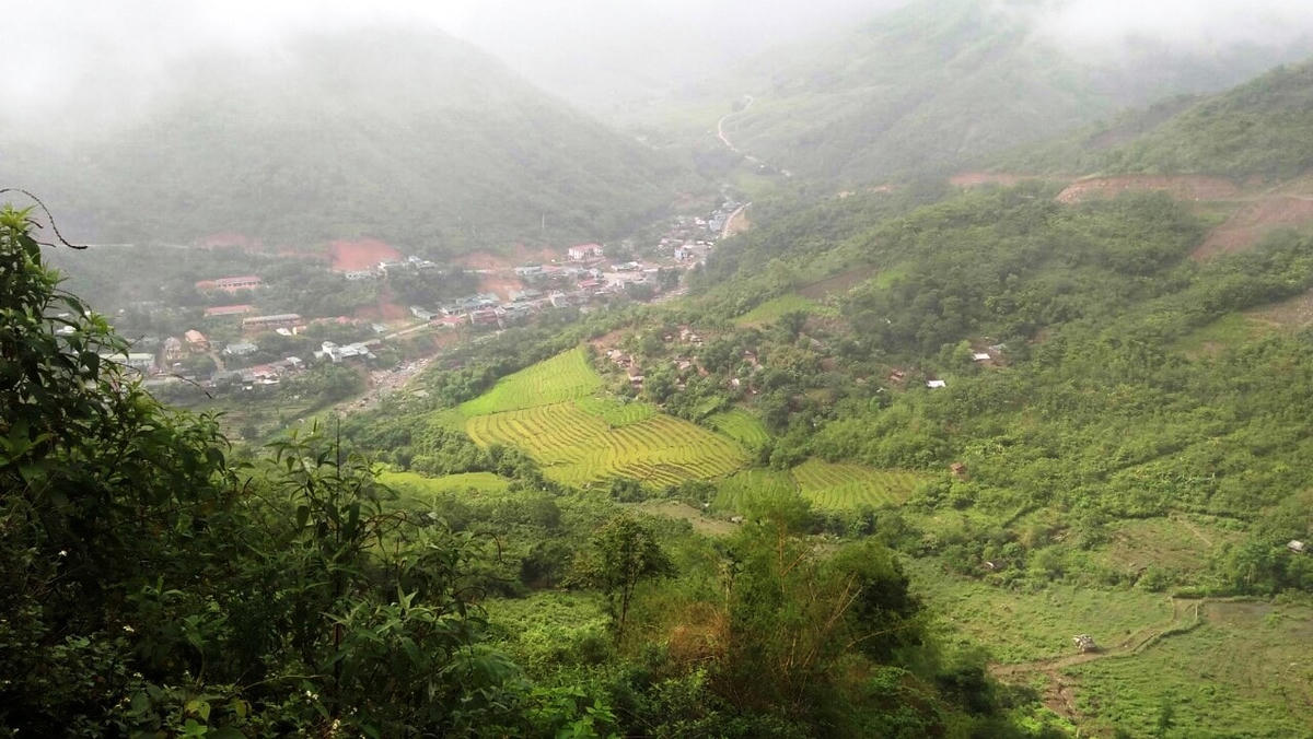 Đường vào bản Pù Ngùa.