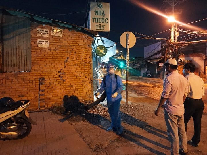 Phu khử khuẩn tại các địa điểm ghi nhận ca nhiễm nCoV.