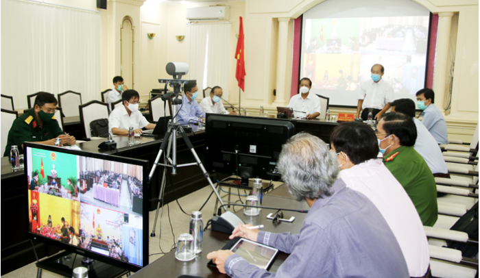 Phó Chủ tịch UBND tỉnh Đồng Tháp Đoàn Tấn Bửu phát biểu chỉ đạo tại cuộc họp.