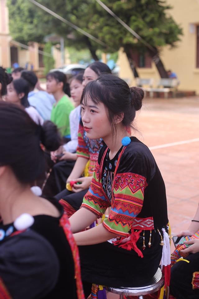 Học sinh trường dân tộc nội trú: Lan tỏa vẻ đẹp trang phục truyền thống