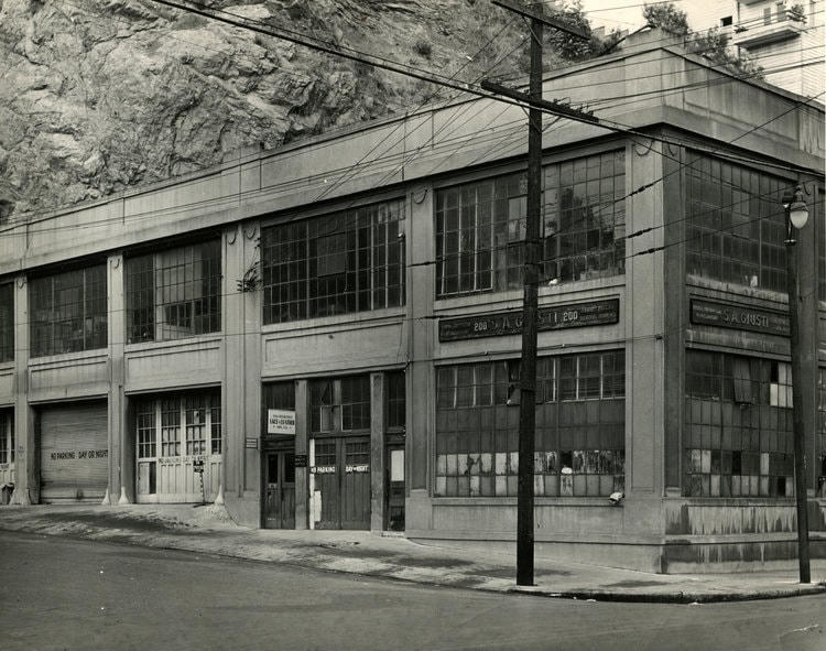 Phòng thí nghiệm tại Phố Green, California. Ảnh: The History of TV.