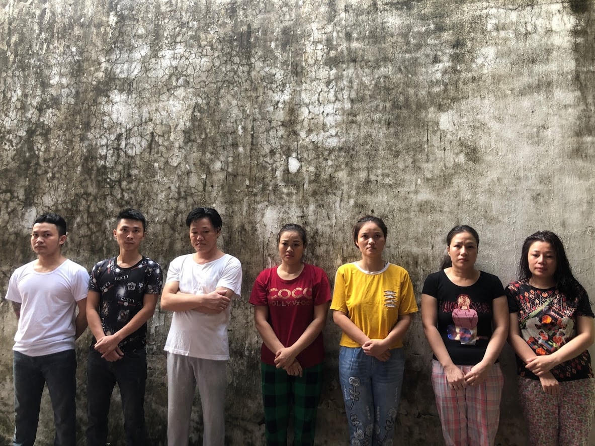 Các đối tượng bị bắt trong vụ án đánh bạc. Ảnh: Công an Nghệ An