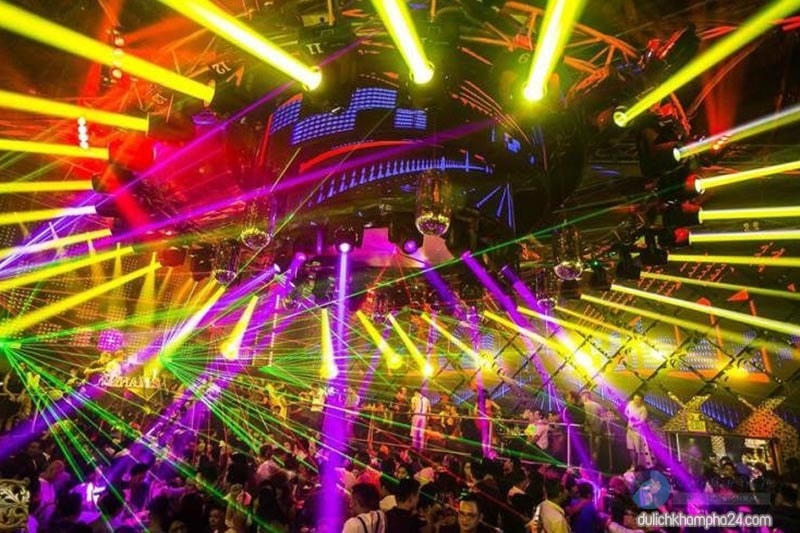 Nhiều quán bar, vũ trường trông đợi ngày được hoạt động trở lại.
