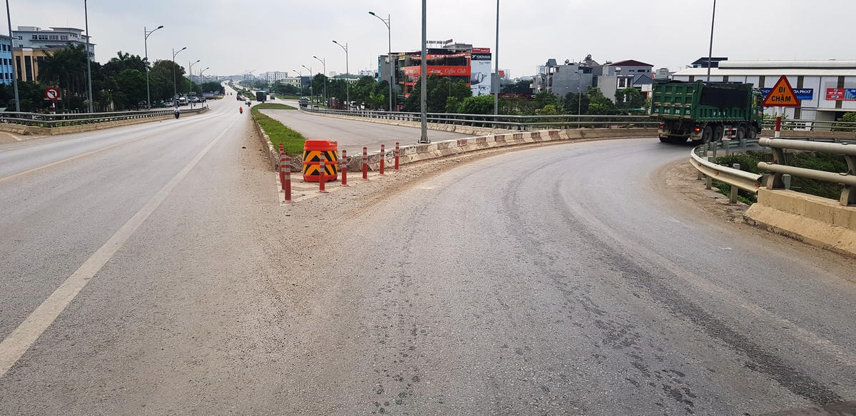 Đoạn đường thiết kế “không giống ai” tại cầu vượt Nguyễn Chí Thanh trên đoạn đường tránh phía Tây TP Thanh Hóa.