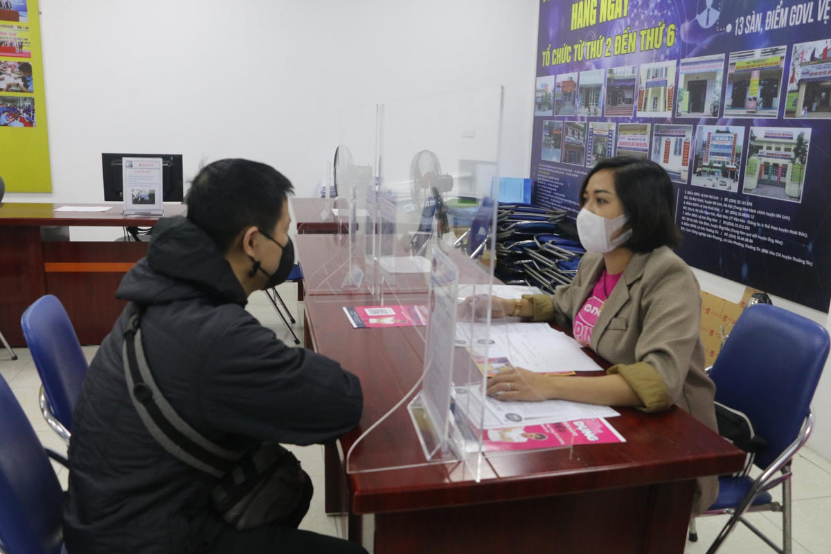 Dù nhu cầu tuyển dụng của các công ty rất lớn, nhưng việc tìm người lao động trong thời điểm này không phải dễ dàng.
