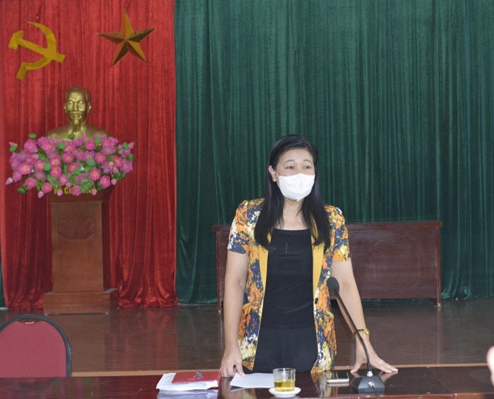 Chủ tịch Ủy ban MTTQ Việt Nam TP Hà Nội Nguyễn Lan Hương phát biểu tại buổi kiểm tra.