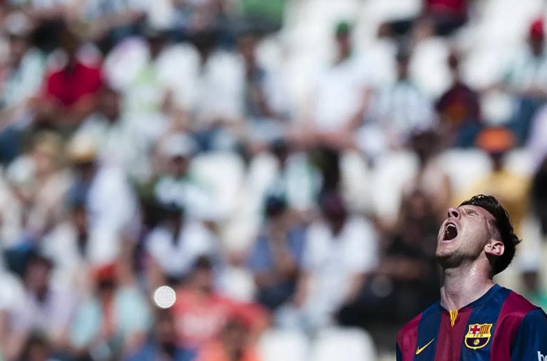 Messi trong trận đấu giữa Cordoba và Barcelona tại sân vận động El Arcangel ở Cordoba, Tây Ban Nha, giải La Liga, ngày 2/5/2015.