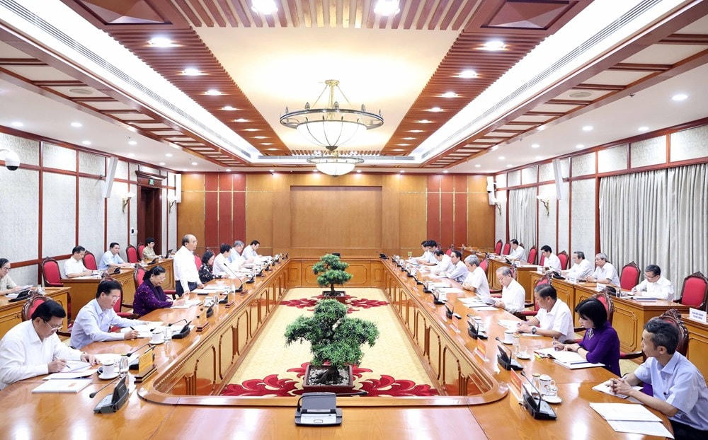 Từ ngày 14-15/9/2020, tại Trụ sở Trung ương Đảng, ông Nguyễn Xuân Phúc, Ủy viên Bộ Chính trị, Thủ tướng Chính phủ chủ trì cuộc làm việc của Bộ Chính trị với Ban Thường vụ Tỉnh ủy Thừa Thiên-Huế. (Ảnh: Thống Nhất/TTXVN).